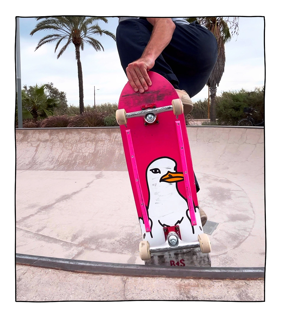 BS double flick fish shape deck blunt